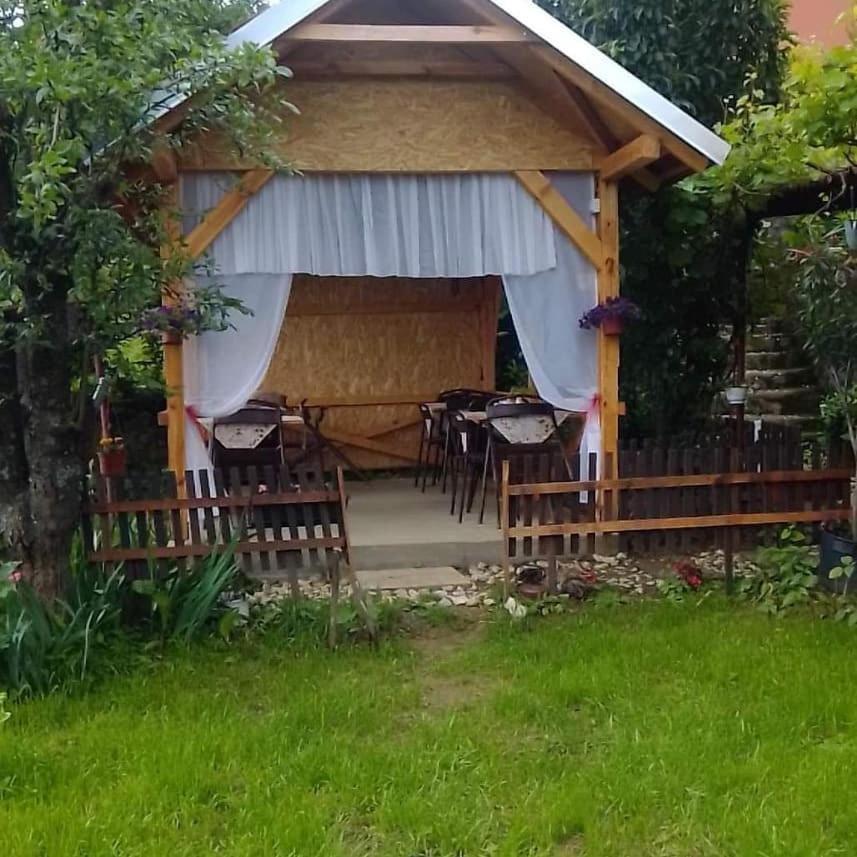 B&B Jonovic Donji Milanovac Buitenkant foto