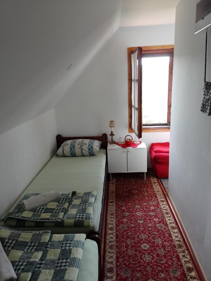 B&B Jonovic Donji Milanovac Buitenkant foto
